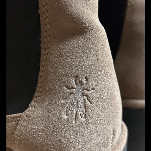 Fly London Boots Women's Size 5.5 Chelsea Wedge Suede Ankle Camel - Picture 5 of 8